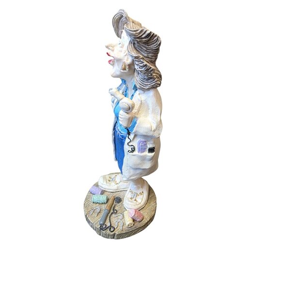 Doug Harris Figurine Just A Trim Hairdresser Russ Berrie - Picture 5 of 10